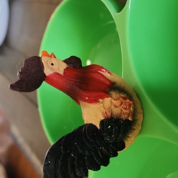 Vintage 3 Section Green Rooster Condiment Melamine Serving Bowl - Picture 3 of 7